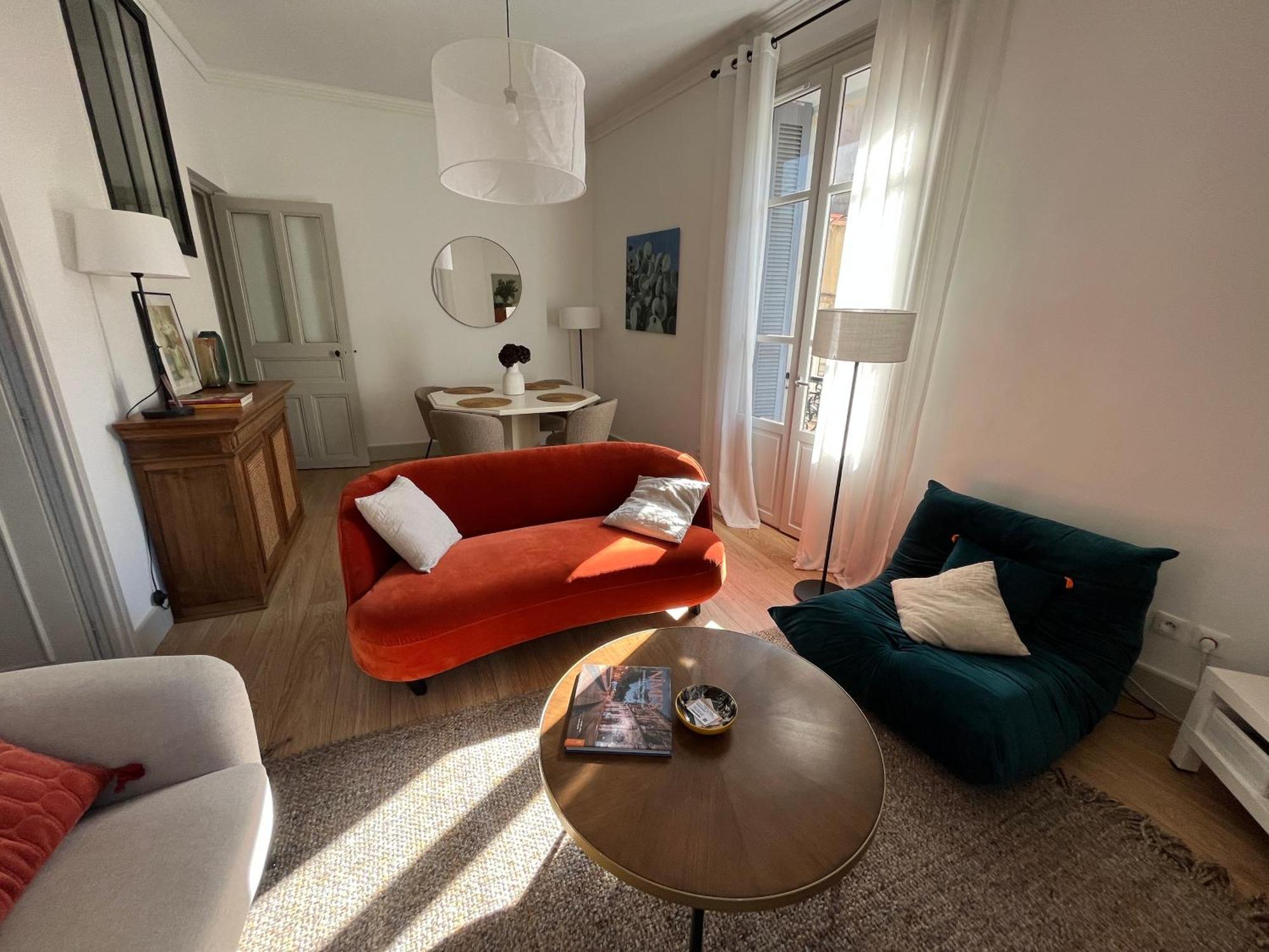 Nimes , Appartement Renove Dans Immeuble Classe. Ngoại thất bức ảnh