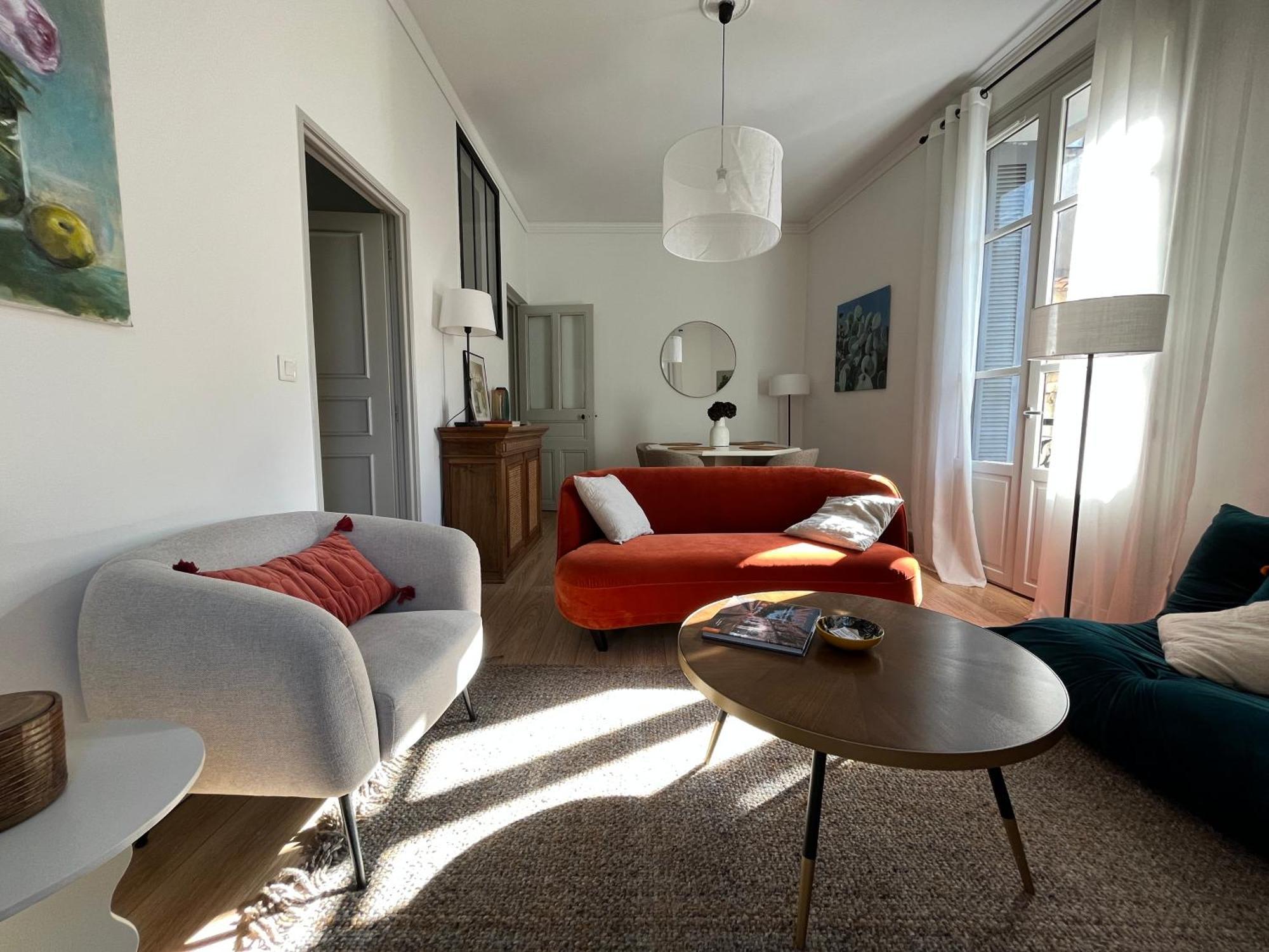 Nimes , Appartement Renove Dans Immeuble Classe. Ngoại thất bức ảnh