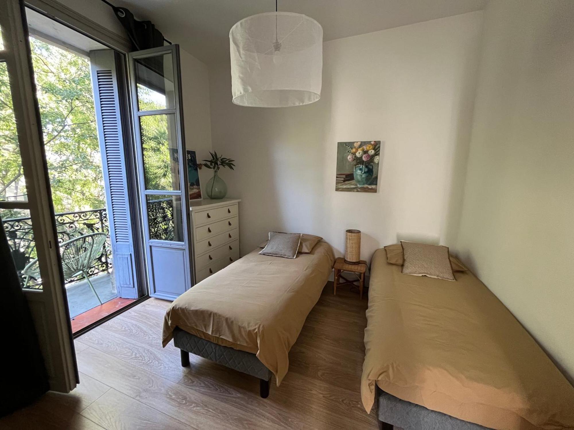 Nimes , Appartement Renove Dans Immeuble Classe. Ngoại thất bức ảnh